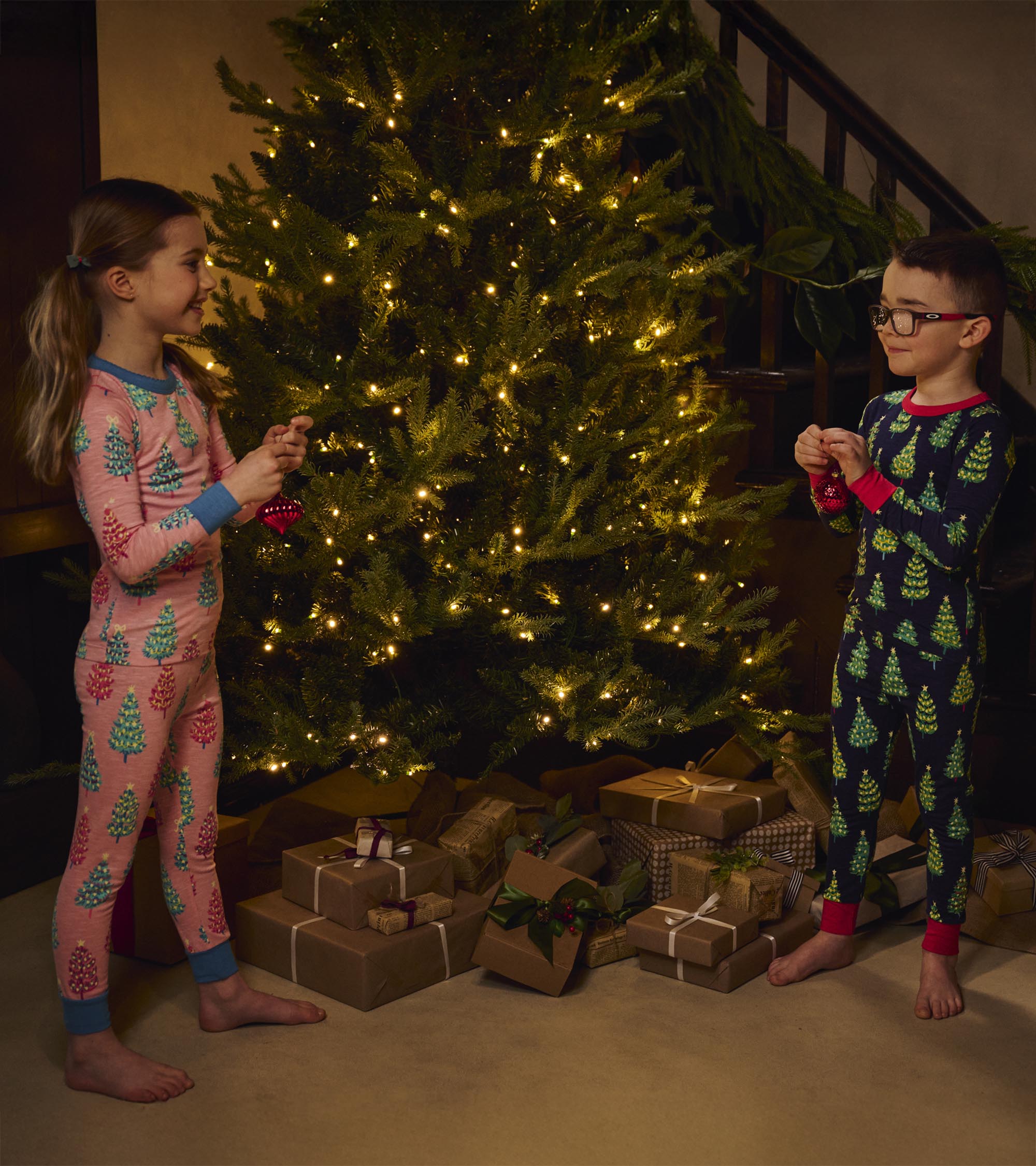 Girls Pink Bottle Brush Trees Glow in the Dark Cotton Pyjama Set - Image 6